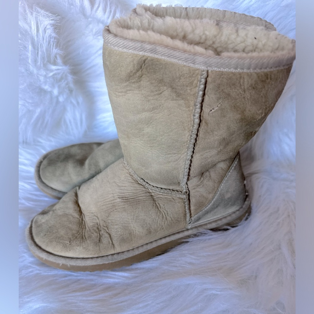 GUC UGG Classic Short Water Repellent Antilope Women's Boots Size 6